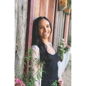 Meet your Posher, Joelle